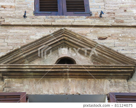 Historical detail Historical detail 81124075