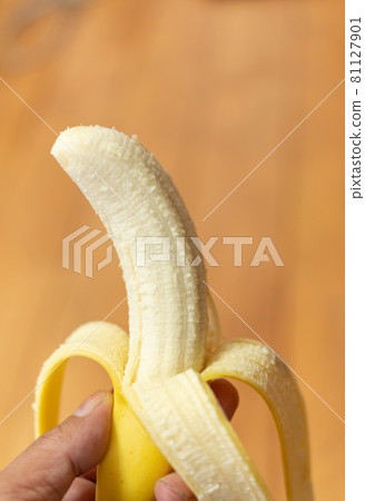 Delicious banana 81127901