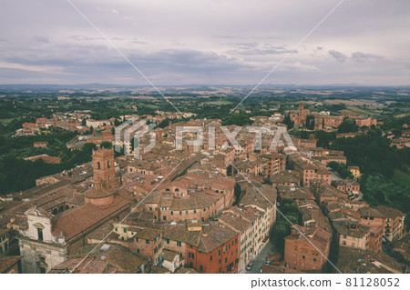 Panoramic view of Siena city with historic buildings and streets Panoramic view of Siena city with historic buildings and streets 81128052