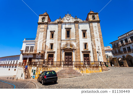 Santo Antao Church, Giraldo square, Evora 81130449
