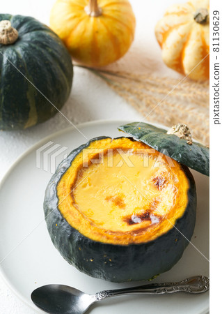 Whole pumpkin pudding Whole pumpkin pudding 81130629
