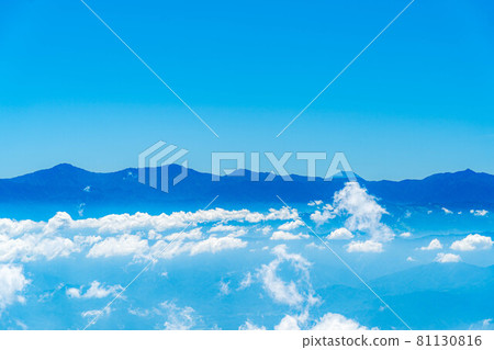 Scenery of Senjojiki Cirque in summer [Nagano Prefecture] 81130816