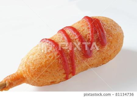 American dog with ketchup 81134736