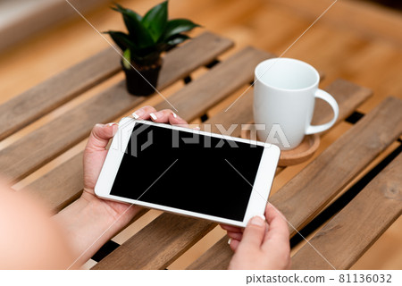 Connecting People Together, Voice Video Calling, Communication Equipment, Troubleshooting Device, Modern Tool, Global Connections, Data Process, Portable Hardware Smartphone 81136032