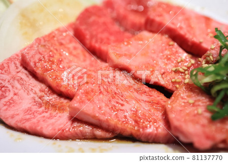 Japanese black beef yakiniku (loin) 81137770