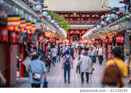 日本東京市容23917人，日本之最，重病1716人。淺草寺，老人的天堂=8月18日 81138295