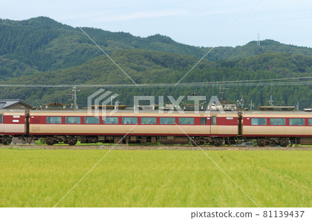 北陸本線 五十鈴-福岡 JR 西 489 系列 H01 編隊 ⑦ 茂葉 488-(金澤) 山邊 北陸本線 五十鈴-福岡 JR 西 489 系列 H01 編隊 ⑦ 茂葉 488-(金澤) 山邊 81139437