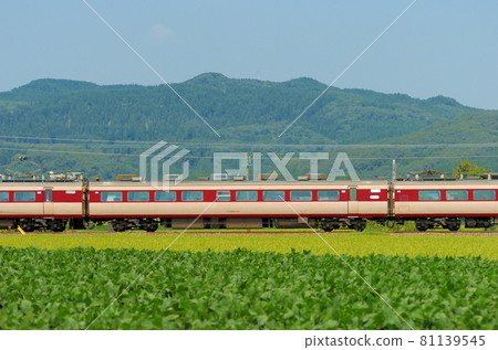 Hokuriku Main Line Isurugi-Fukuoka JR West 489 series H03 formation ⑥ Moha 489-20 (Kanazawa) mountain side Hokuriku Main Line Isurugi-Fukuoka JR West 489 series H03 formation ⑥ Moha 489-20 (Kanazawa) mountain side 81139545