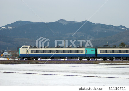 Hokuriku Main Line Isurugi-Fukuoka JR East 485 series R2 formation ① Kuha 481-3037 (Niigata) Mountain side 81139711