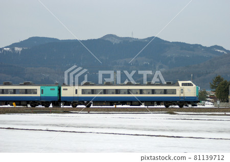 Hokuriku Main Line Isurugi-Fukuoka JR East 485 series R2 formation ⑨ Kuha 481-3011 (Niigata) Mountain side 81139712