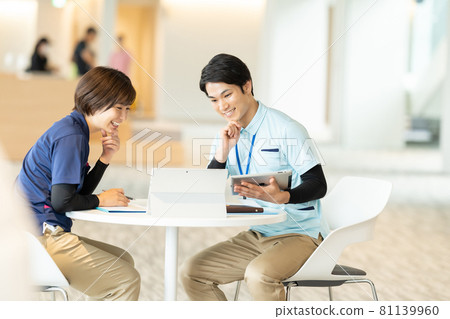 Nursing image Caregiver Nursing staff ■ Shooting cooperation "LINK FOREST" 81139960