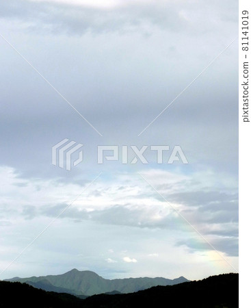 Rainbow morning 81141019