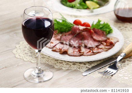 wine wine 81141910