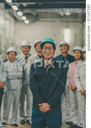 工廠員工 81142165