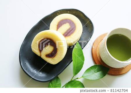 Soft tart with yuzu scented Japanese sweets Soft tart with yuzu scented Japanese sweets 81142704