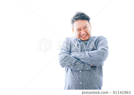Middle-aged man with great rage Middle-aged man with great rage 81142863