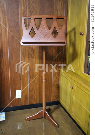 樂譜架 樂譜架圖片 81142915