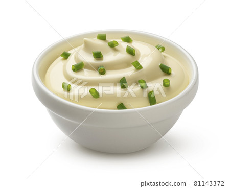 Sour cream with onion on white background Sour cream with onion on white background 81143372