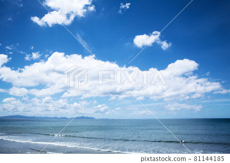 Eguchihama coast after the rainy season Summer sky 81144185