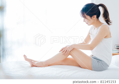 女性腿部皮膚護理 81145153