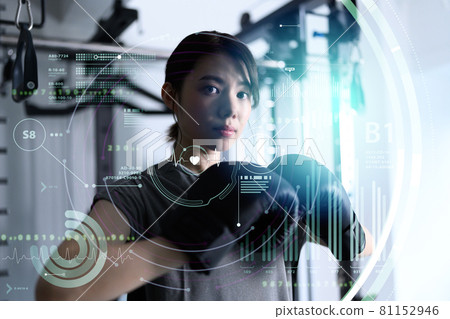 在私人健身房訓練 女性 在私人健身房訓練 女性 81152946