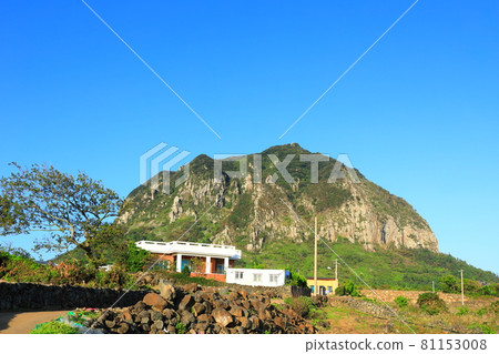 Sanbangsan, mountain, rural area, village, country house, scenery, cliff, 81153008