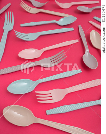 塑料勺子和叉子 塑料勺子和叉子 81153472