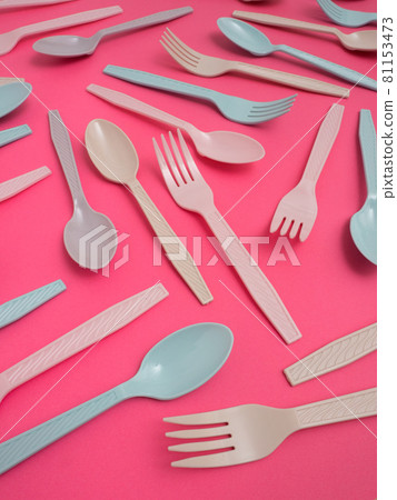 塑料勺子和叉子 塑料勺子和叉子 81153473