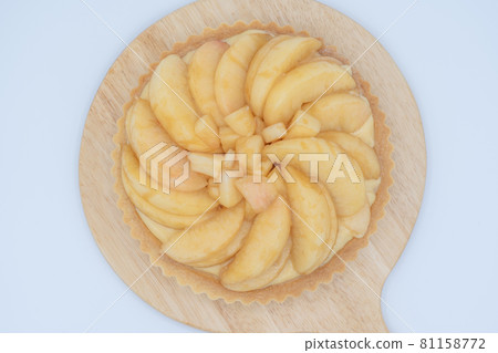 Hida peach white background peach tart 81158772
