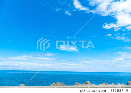 大海和夏日的天空[新潟縣] 81163749