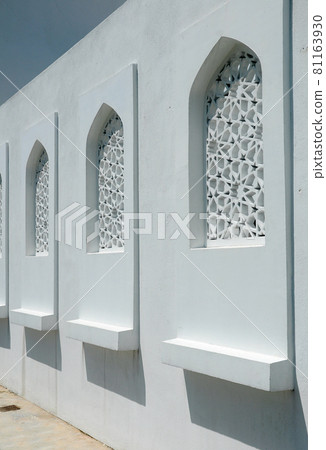 SEREMBAN, MALAYSIA -NOVEMBER 13, 2016: The Islamic geometry pattern decoration at Al Hussain Mosque at Seremban 2, Negeri Sembilan, Malaysia. 81163930