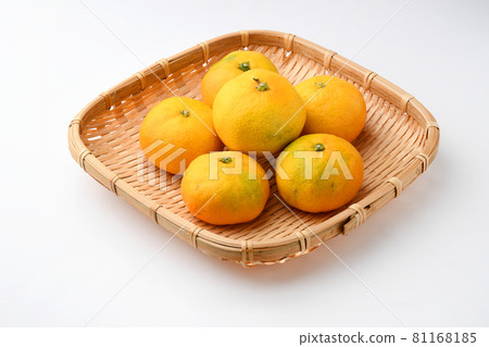 Mandarin orange 81168185