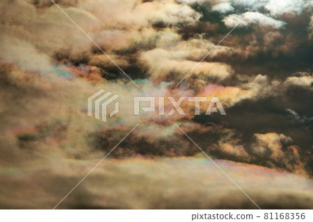 Morning sky and iridescence Morning sky and iridescence 81168356