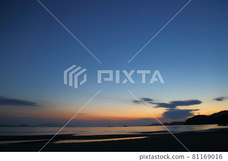 新舞小濱日落後 新舞小濱日落後 81169016