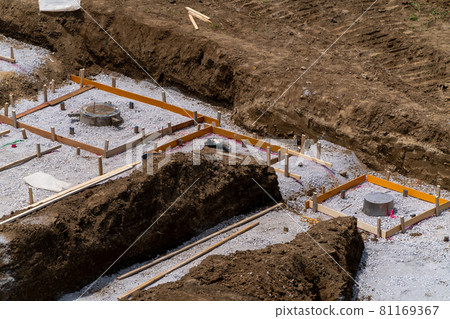 基礎棄模樁頭加工 81169367