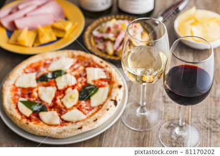 酒酒杯酒和食物 81170202