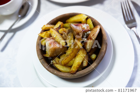 Traditional Georgian meat dish Ojakhuri Traditional Georgian meat dish Ojakhuri 81171967