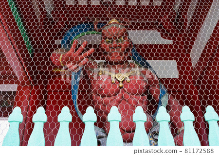 Statue of Nio at Sensoji Temple Hozomon (Taito-ku, Tokyo) 81172588