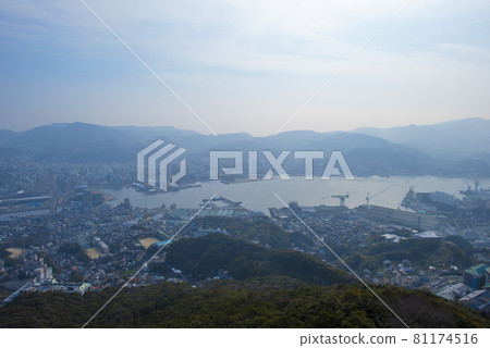 清晨的長崎市區 81174516