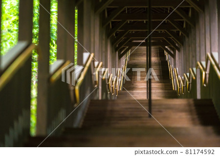 有很多訂單的餐廳的樓梯 003 有很多訂單的餐廳的樓梯 003 81174592