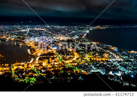 北海道函館夜景（從函館山山頂展望台） 81174713