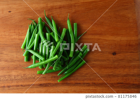 煮熟切成兩半的薩亞因根鳥瞰圖 81175846