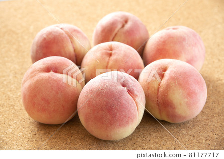 日本時令桃 81177717