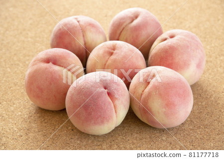 日本時令桃 81177718