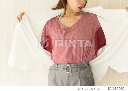 Sweating side by side Sweating side by side 81180061