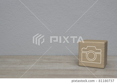 Business camera service shop online concept 81180737