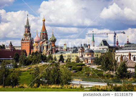 view of the Moscow Kremlin and St. Basil's Cathedral from Zaryadye Park 81181679