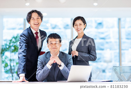 Business image Men and women shooting cooperation "+ SHIFT NOGIZAKA" Business image Men and women shooting cooperation "+ SHIFT NOGIZAKA" 81183230