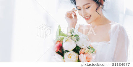 Asian bridal 81184977