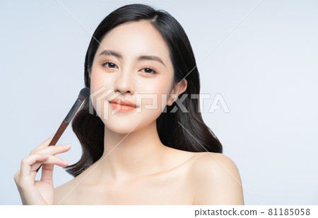 Woman beauty Woman beauty 81185058
